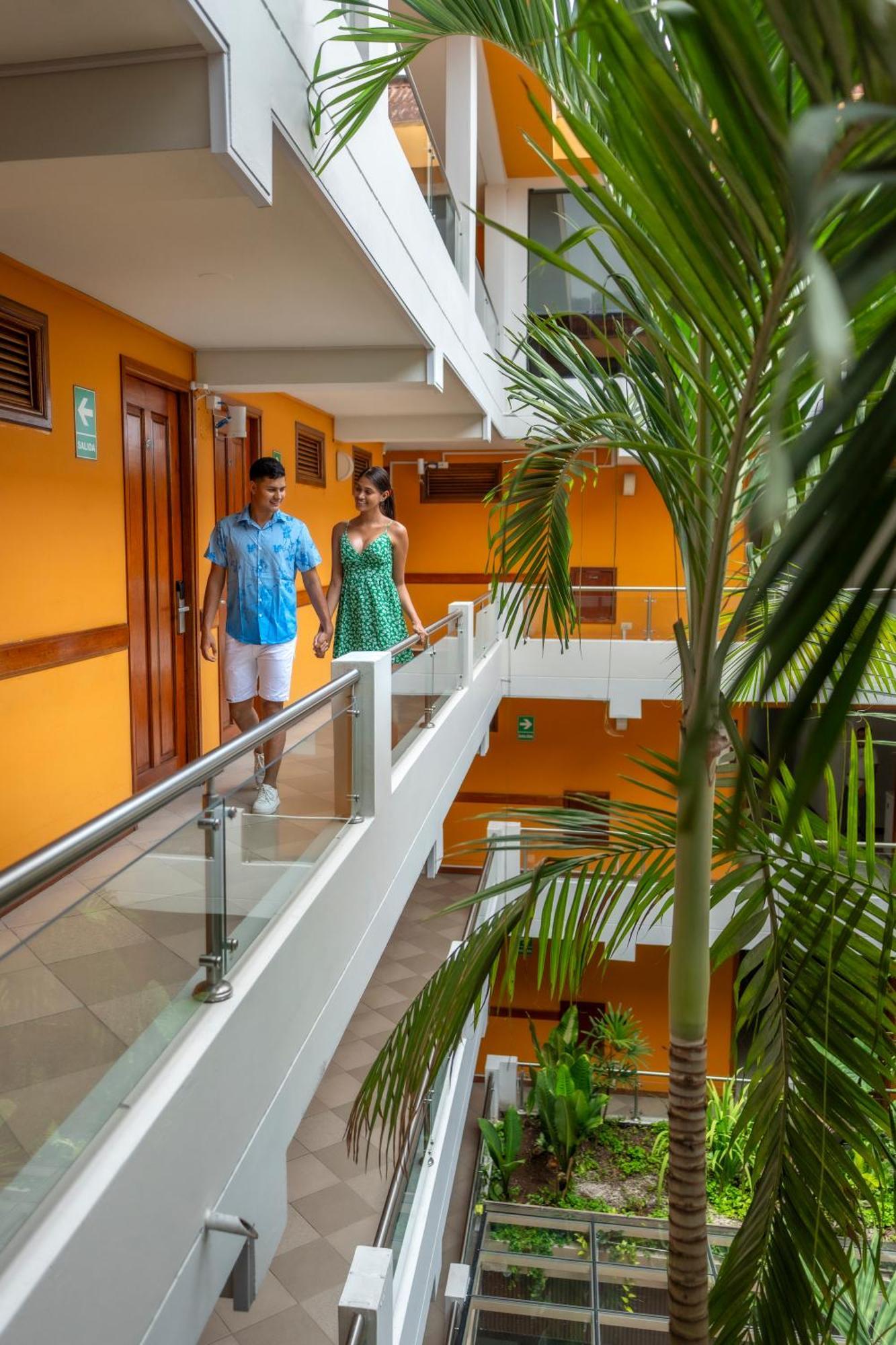 Victoria Regia Hotel Iquitos Exterior photo